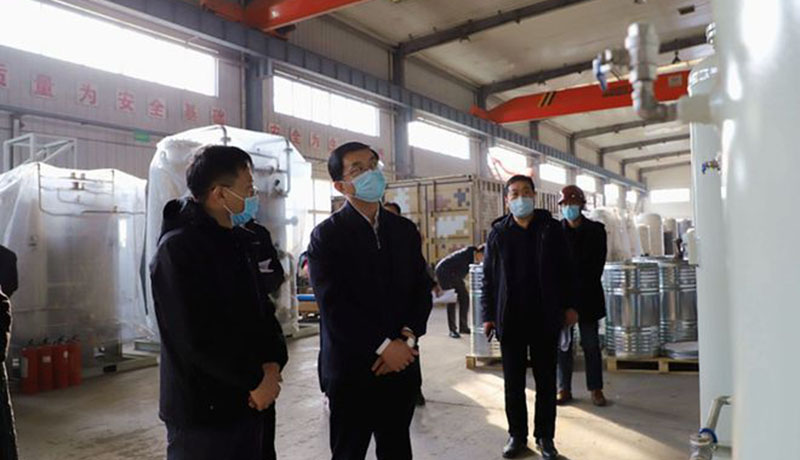 Gu'an County Party Committee Secretary Visits CAN GAS to Inspect Epidemic Prevention, Control, and Production Status.jpg