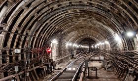 Fenghuoshan Tunnel in Qing-Zang Railway and Diffusion type of Oxygen Supply